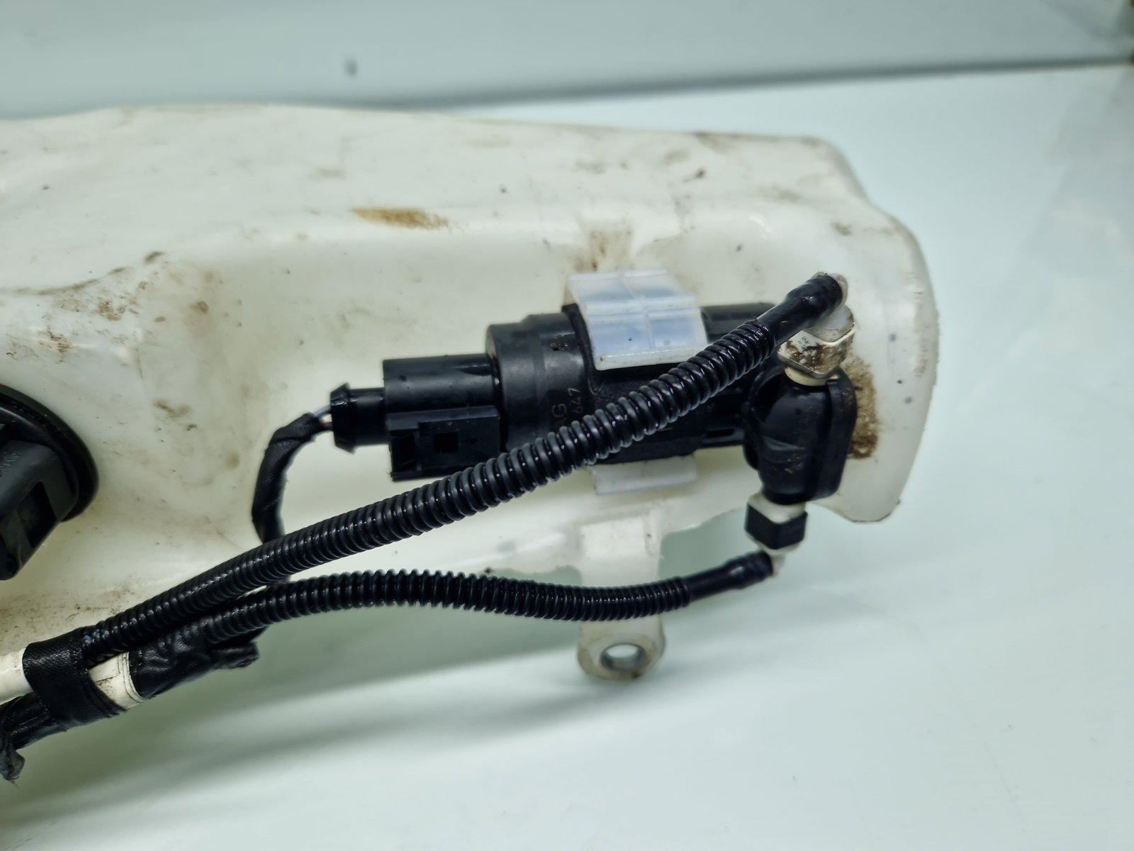 Vas lichid parbriz AUDI A4 (8K5, B8) Avant [Fabr 2008-2015] 8T0955453C - imagine 3