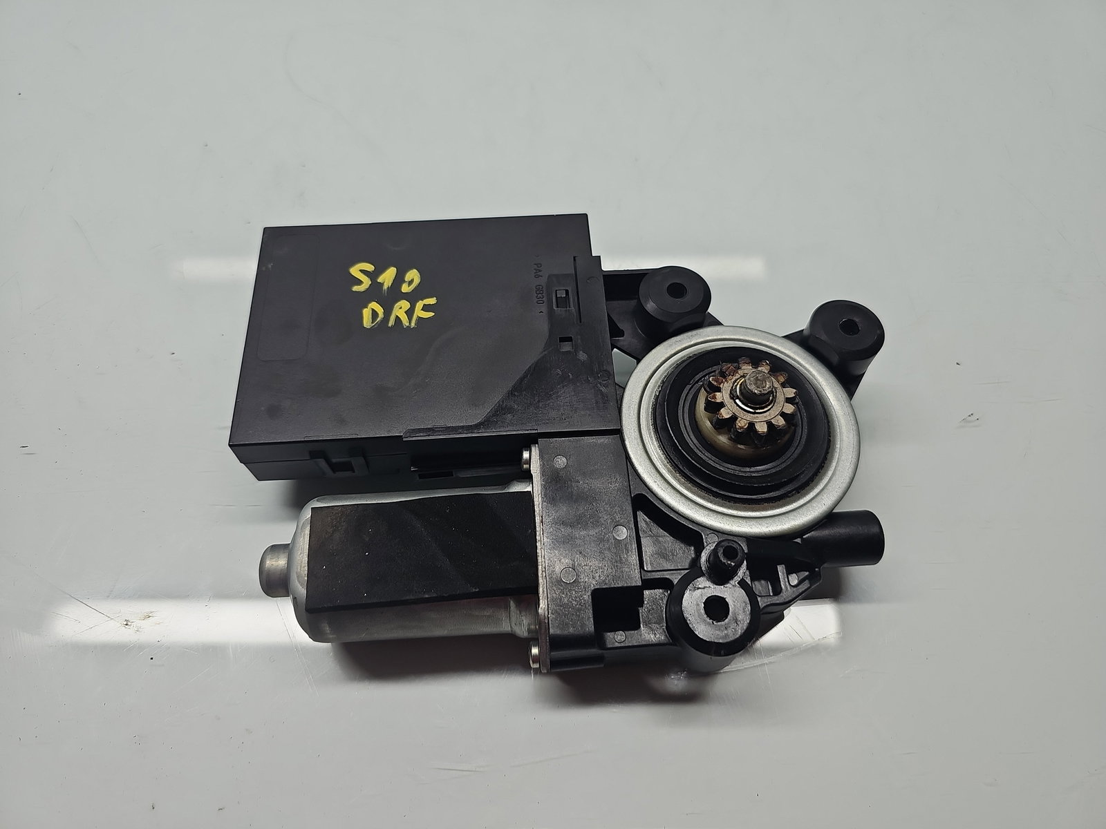 Motoras geam dreapta fata Volvo C30 Coupe Rdesign [Fabr 2006-2013] 31295170AA - imagine 4