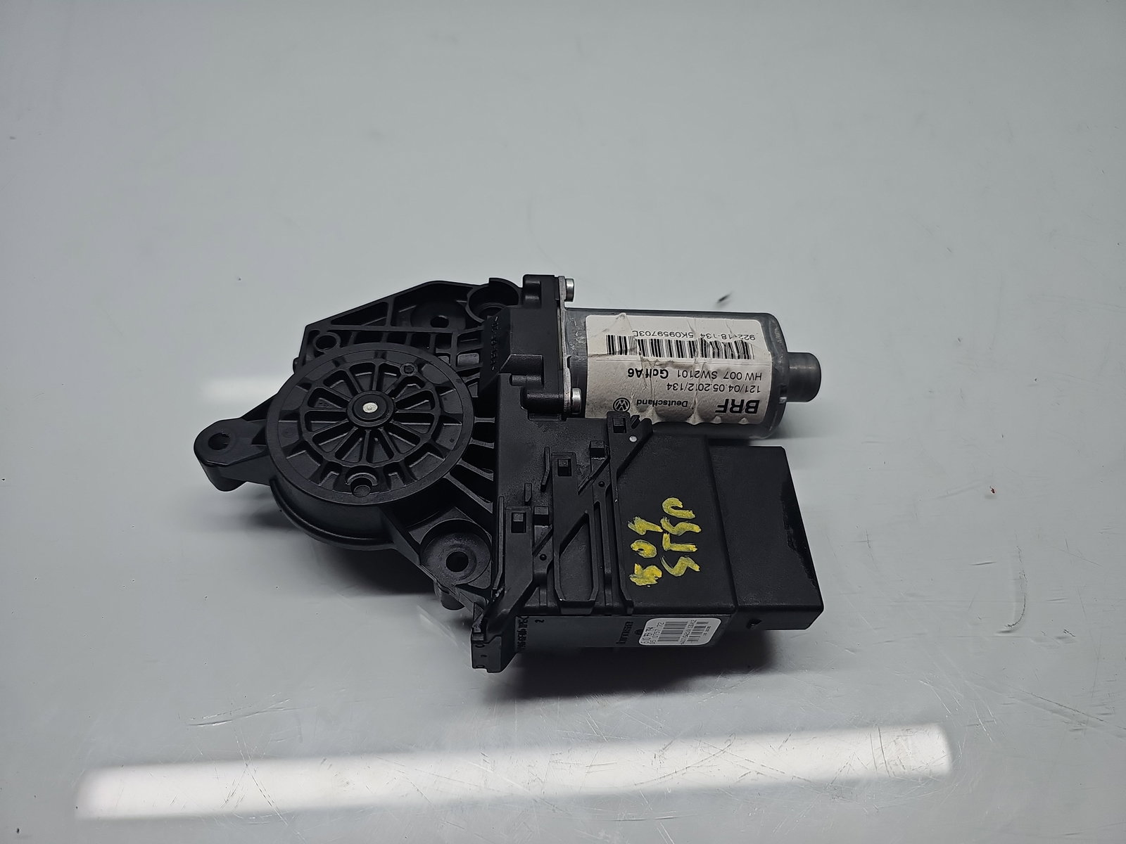 Motoras geam stanga spate Volkswagen Golf 6 (5K1) [Fabr 2009-2013] 5K0959703D - imagine 1