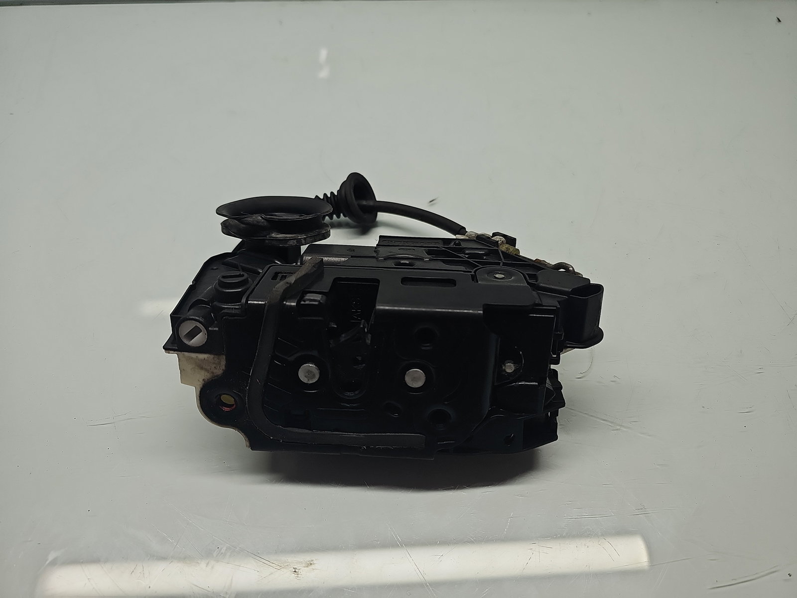 Broasca usa stanga spate Volkswagen Golf 6 (5K1) [Fabr 2009-2013] 5K4839015M - imagine 1