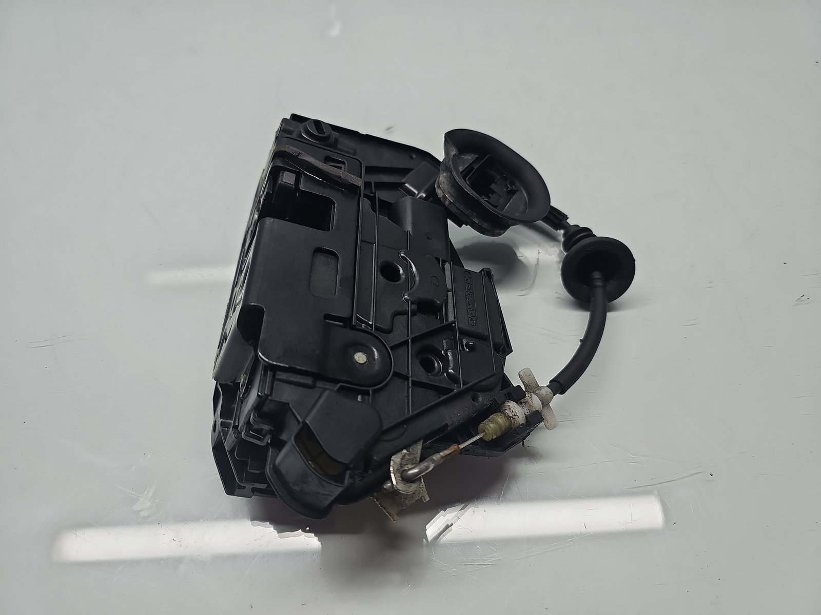 Broasca usa stanga spate Volkswagen Golf 6 (5K1) [Fabr 2009-2013] 5K4839015M - imagine 2