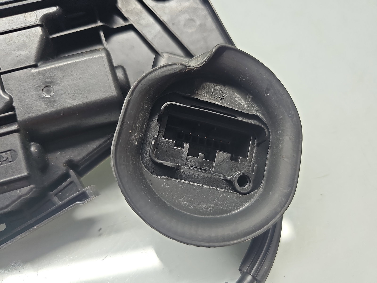 Broasca usa stanga spate Volkswagen Golf 6 (5K1) [Fabr 2009-2013] 5K4839015M - imagine 4