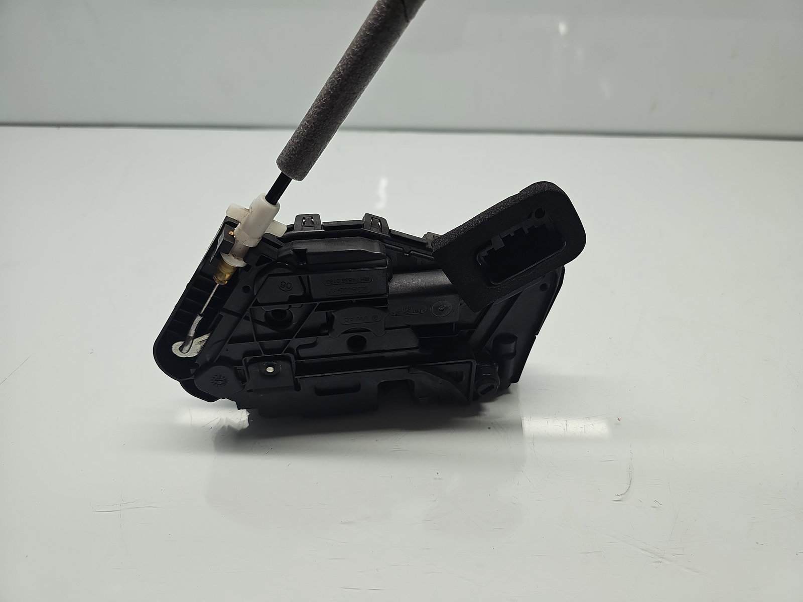 Broasca usa dreapta spate Volkswagen Touran (5T1) R-line [Fabr 2015-prezent] 5TA839016K - imagine 4