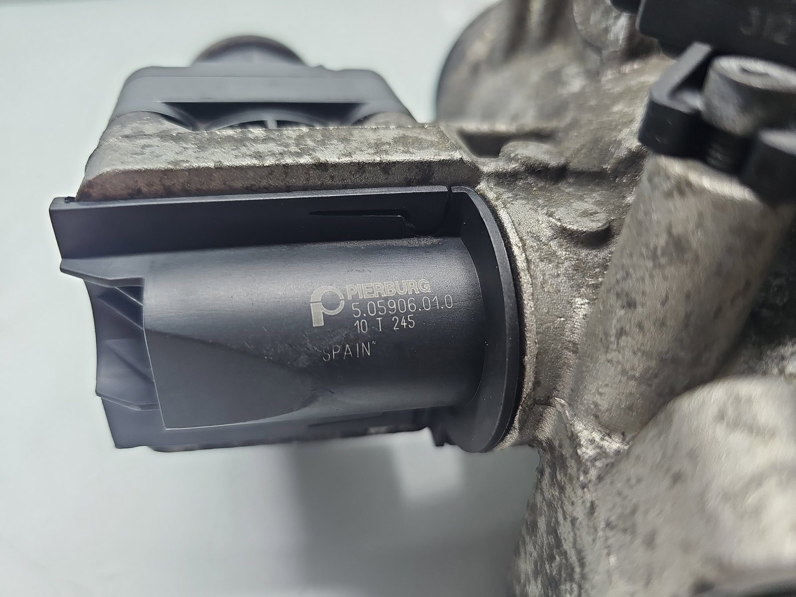 Supapa EGR Volvo C30 Coupe Rdesign [Fabr 2006-2013] 505906010 2.0 D5204T5 110KW / 150CP - imagine 6