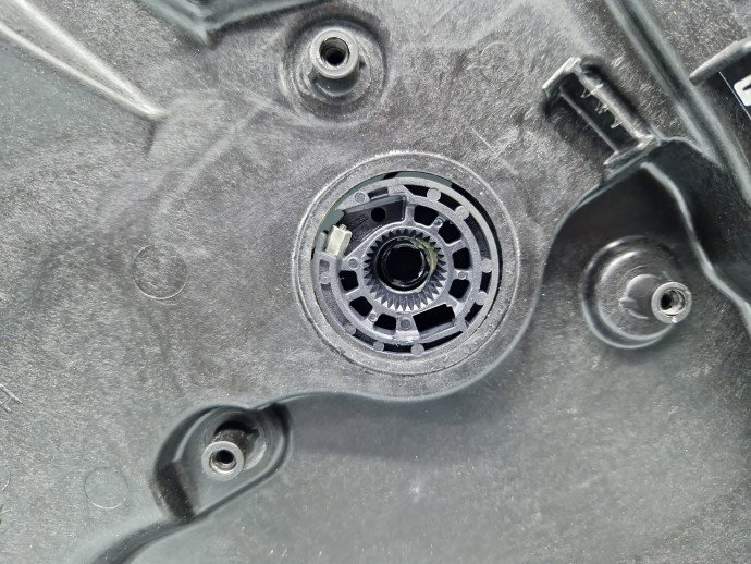 Macara electrica geam dreapta fata Volkswagen Golf 6 (5K1) [Fabr 2009-2013] 5K2837730T