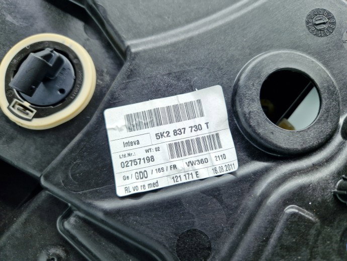 Macara electrica geam dreapta fata Volkswagen Golf 6 (5K1) [Fabr 2009-2013] 5K2837730T