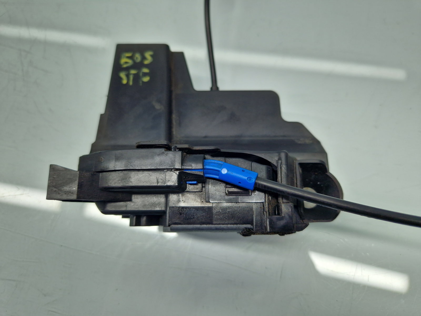 Broasca usa stanga fata Renault Megane 3 Hatchback (X95) [Fabr 2008-2015] 805030002R - imagine 2