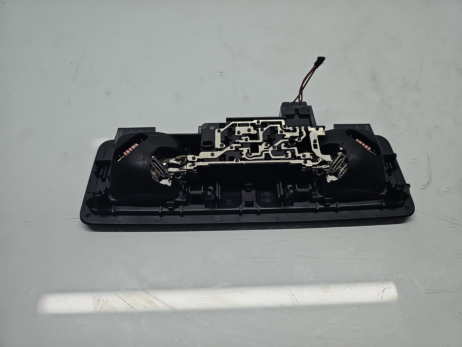 Plafoniera spate Volkswagen Touran (5T1) R-line [Fabr 2015-prezent] 5G0947291K - imagine 3