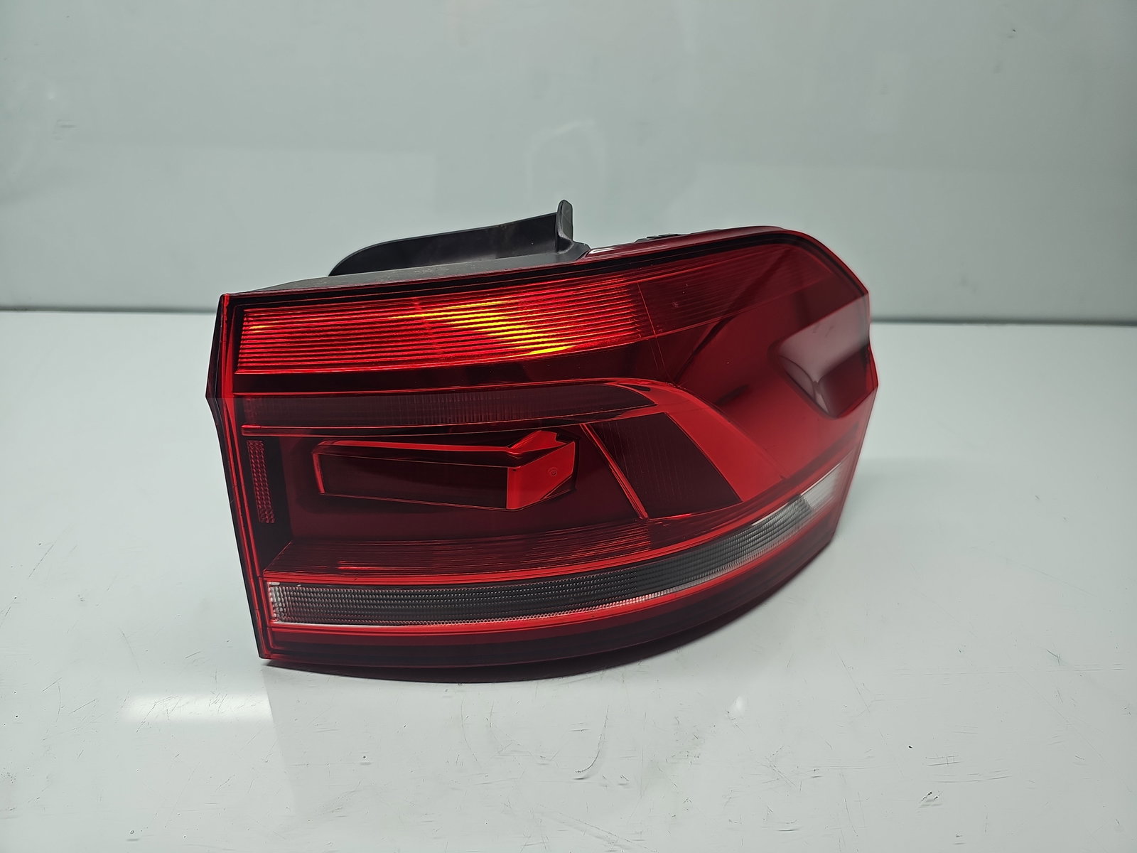 Stop aripa dreapta Volkswagen Touran (5T1) R-line [Fabr 2015-prezent] 5TA945096A - imagine 1