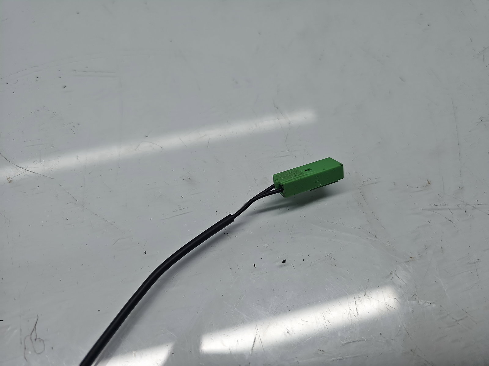 Capsa centura stanga fata Volkswagen Touran (5T1) R-line [Fabr 2015-prezent] 5TA857755A - imagine 3