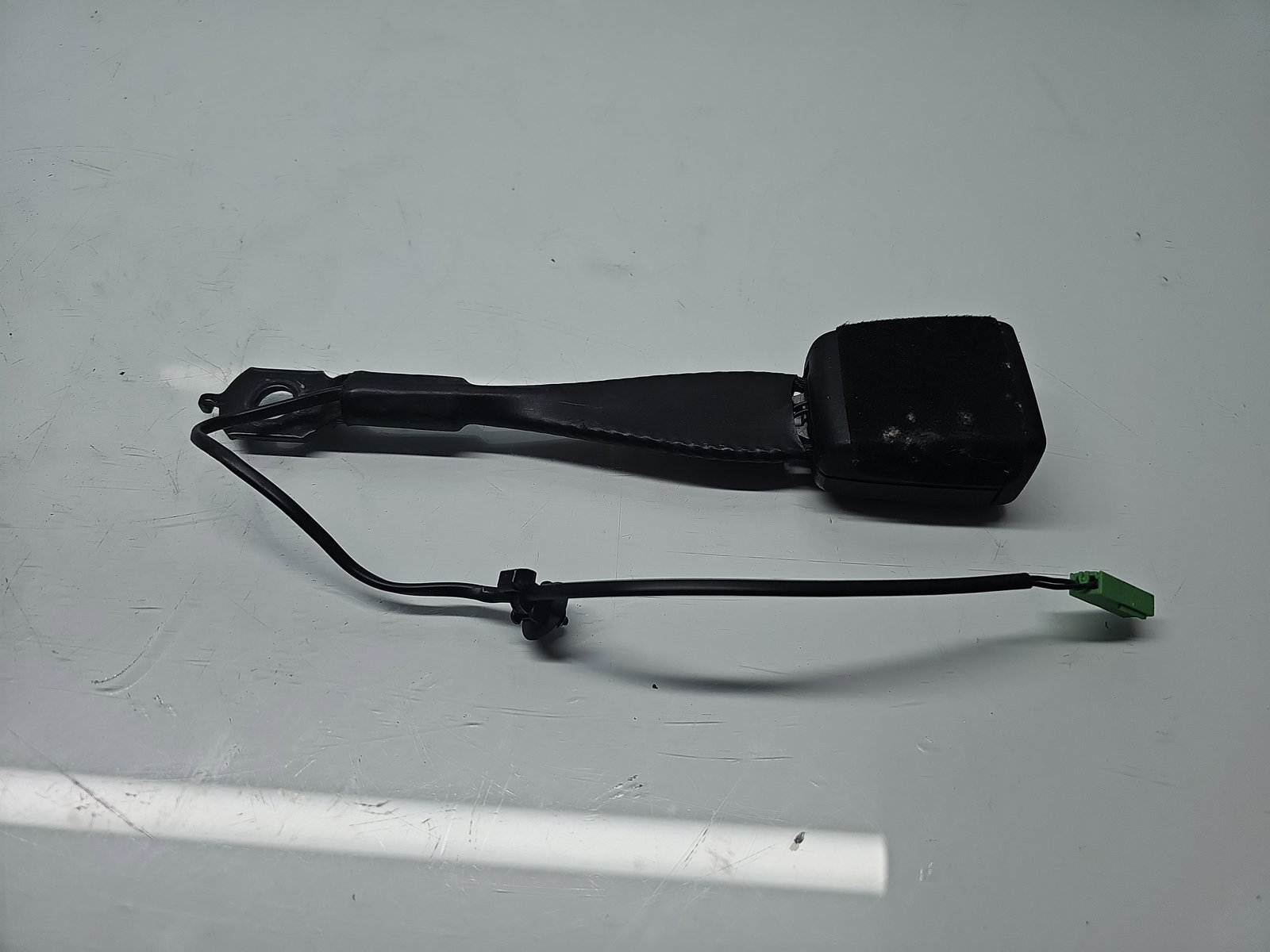 Capsa centura dreapta fata Volkswagen Touran (5T1) R-line [Fabr 2015-prezent] OEM - imagine 2