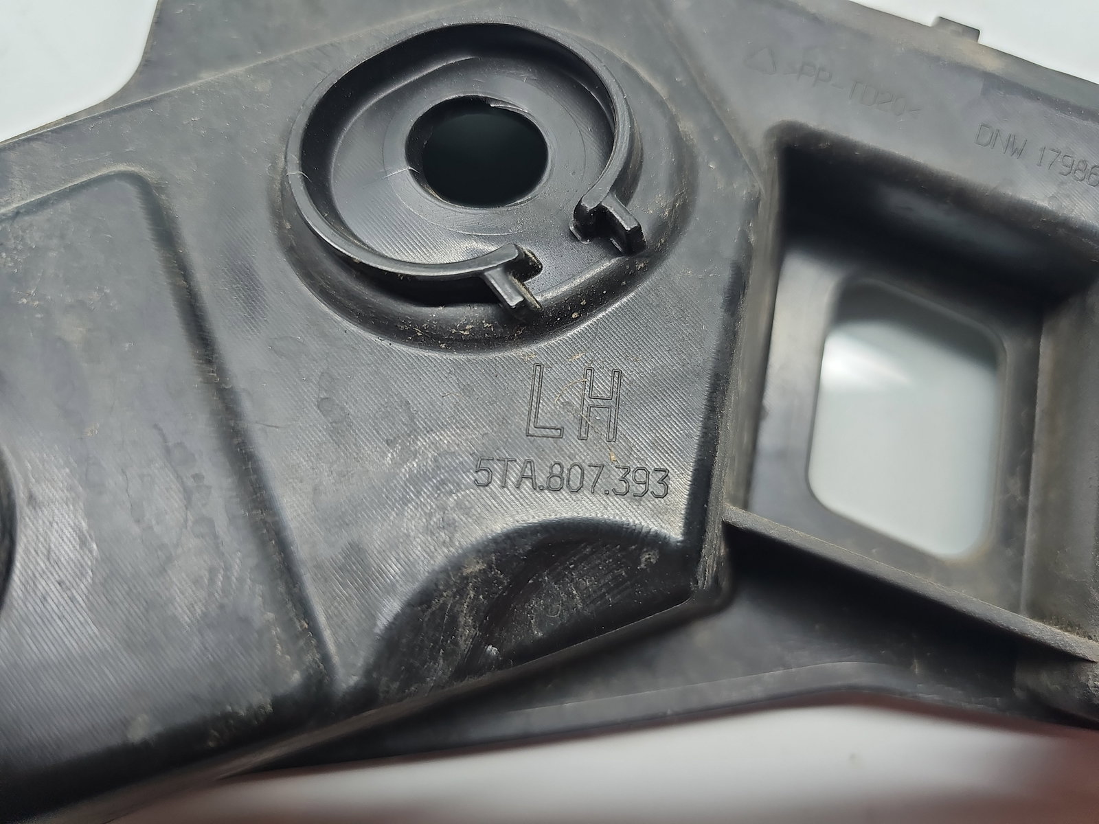 Suport bara stanga spate Volkswagen Touran (5T1) R-line [Fabr 2015-prezent] 5TA807393 - imagine 3