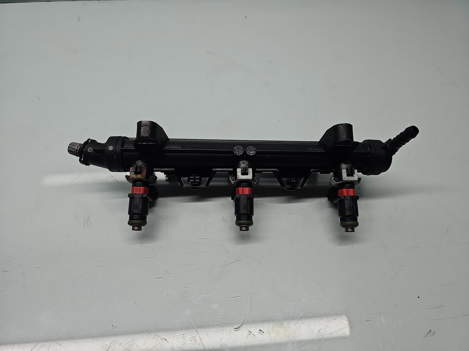 Rampa injectoare Volkswagen Polo (6R) [Fabr 2009-2016] 03E133320A 1.2 Benz CGPA 51KW / 70CP - imagine 1