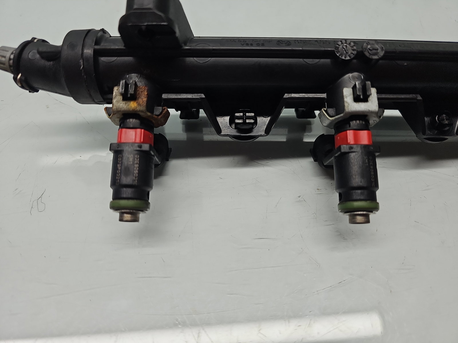 Rampa injectoare Volkswagen Polo (6R) [Fabr 2009-2016] 03E133320A 1.2 Benz CGPA 51KW / 70CP - imagine 2