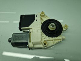 Motoras geam dreapta spate Renault Megane 3 Hatchback (X95) [Fabr 2008-2015] 827306548R