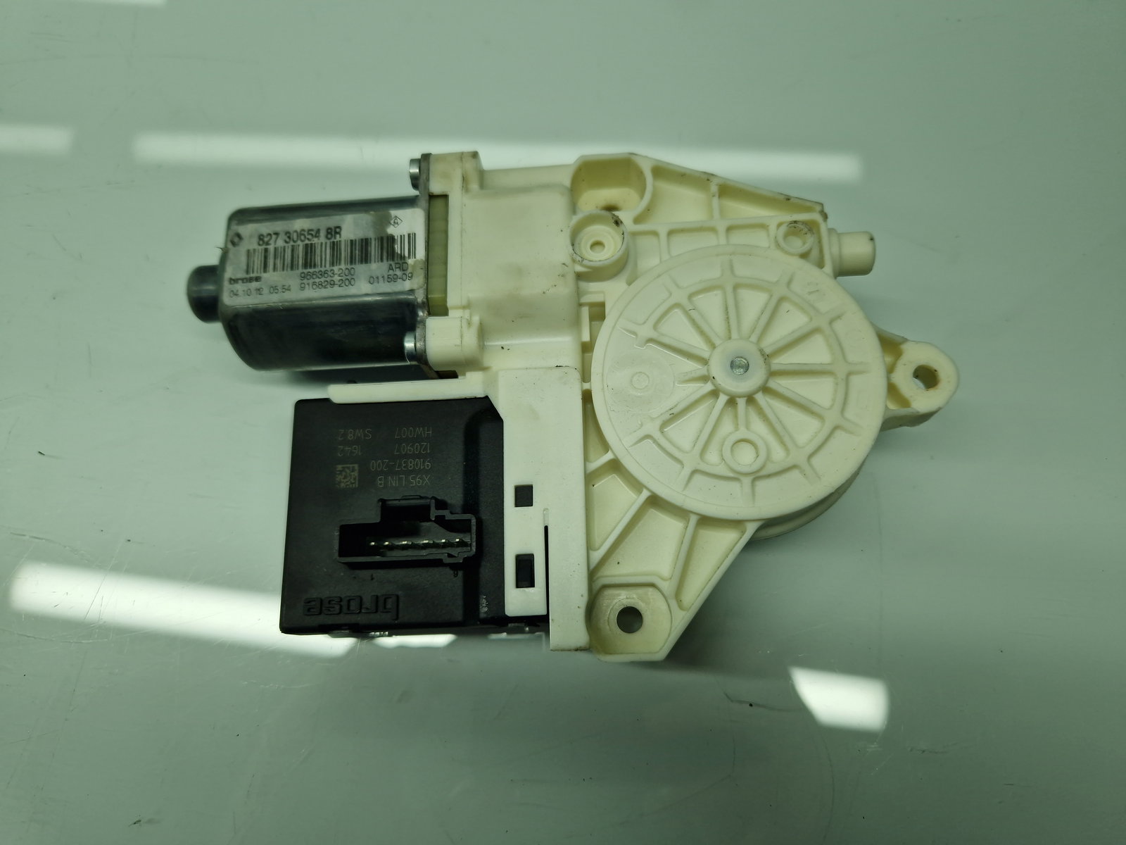 Motoras geam dreapta spate Renault Megane 3 Hatchback (X95) [Fabr 2008-2015] 827306548R - imagine 2