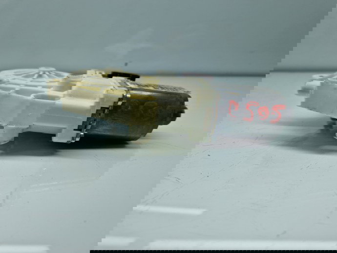 Motoras geam dreapta spate Renault Megane 3 Hatchback (X95) [Fabr 2008-2015] 827306548R