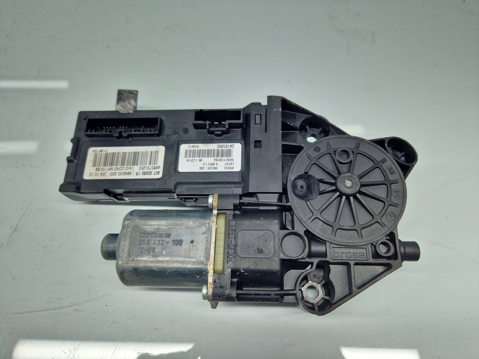 Motoras geam dreapta fata Renault Megane 3 Hatchback (X95) [Fabr 2008-2015] 968432100 - imagine 2