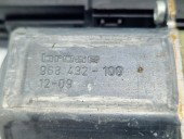 Motoras geam dreapta fata Renault Megane 3 Hatchback (X95) [Fabr 2008-2015] 968432100