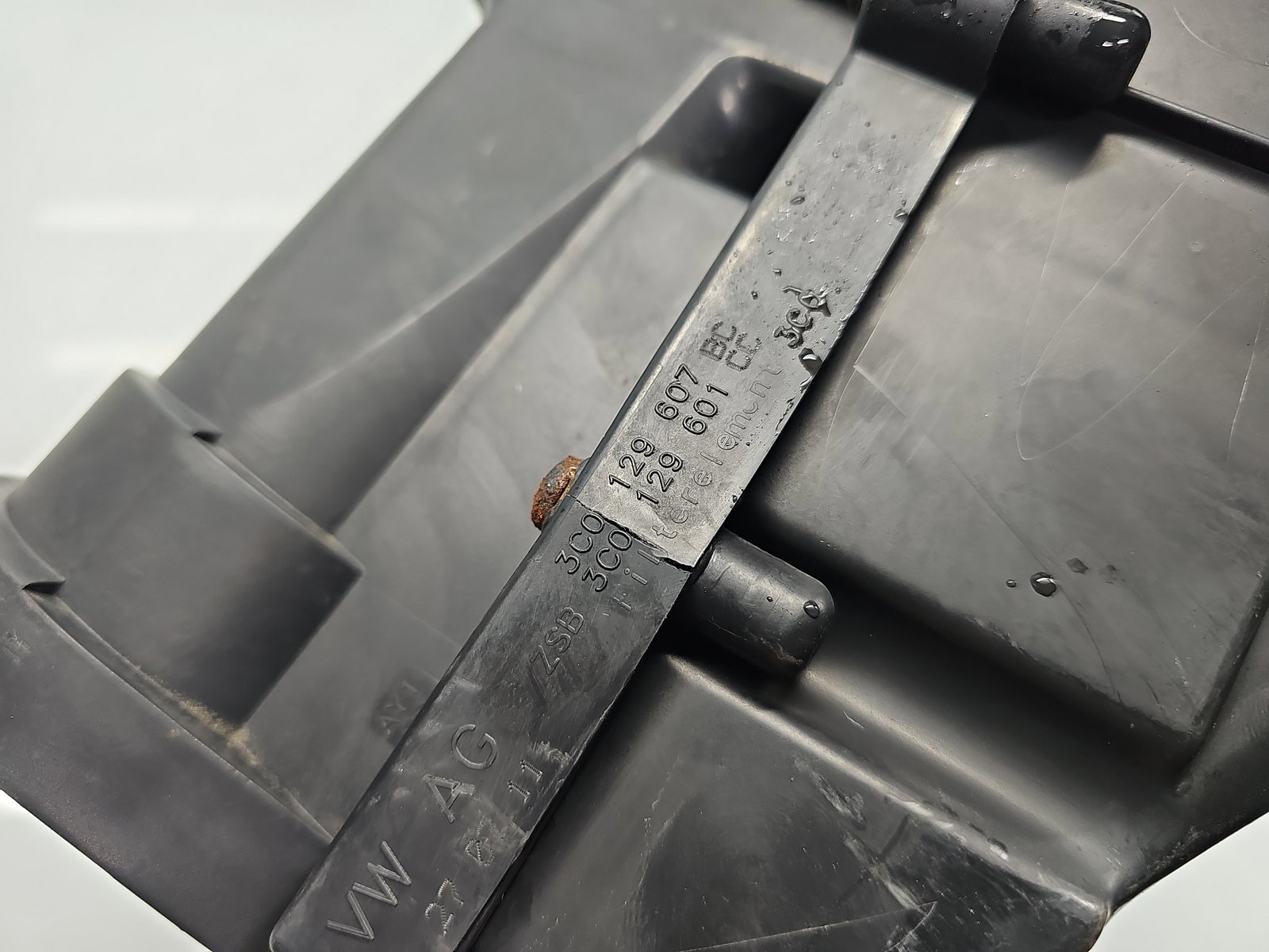 Carcasa filtru aer Volkswagen Passat B7 (365) Variant [Fabr 2010-2014] 3C0129607BC 2.0 TDI CFFB 103KW / 140CP - imagine 4