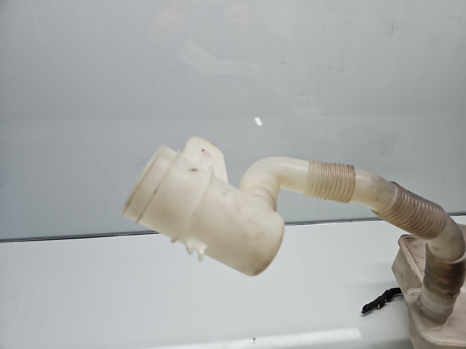 Vas lichid parbriz Volkswagen Golf 6 (5K1) [Fabr 2009-2013] 1K0955453Q - imagine 2