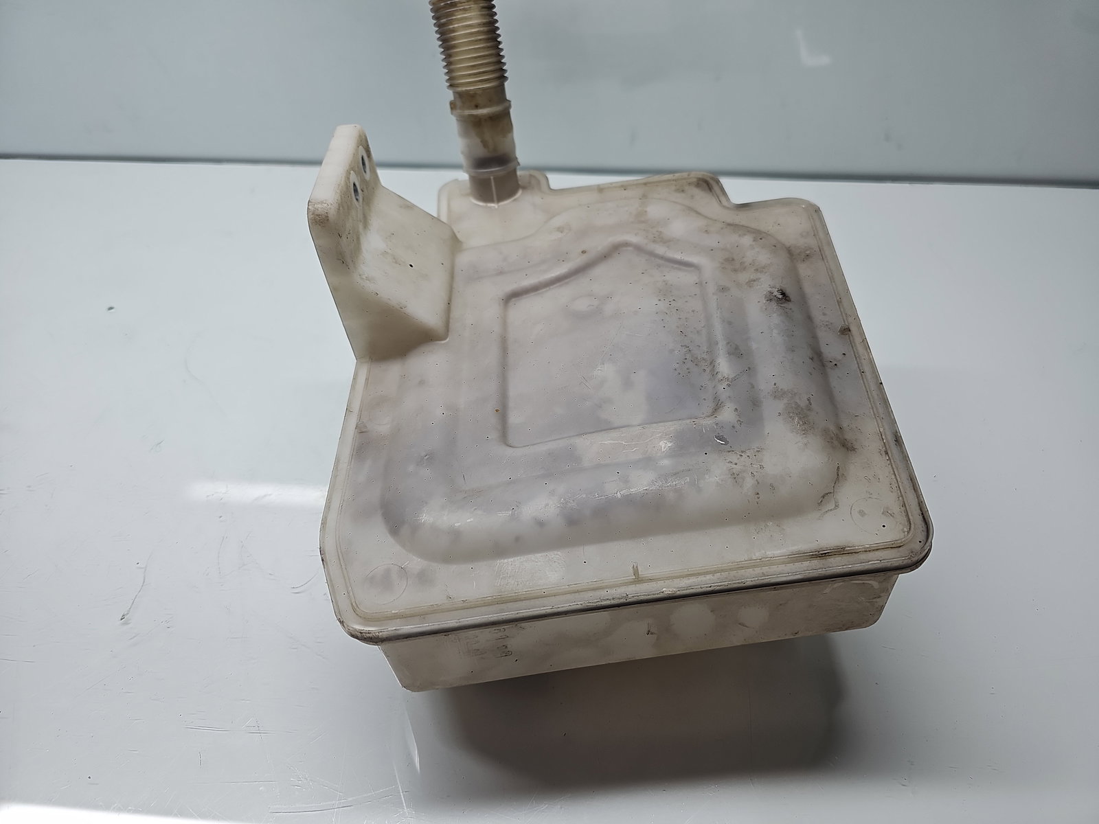 Vas lichid parbriz Volkswagen Golf 6 (5K1) [Fabr 2009-2013] 1K0955453Q - imagine 3