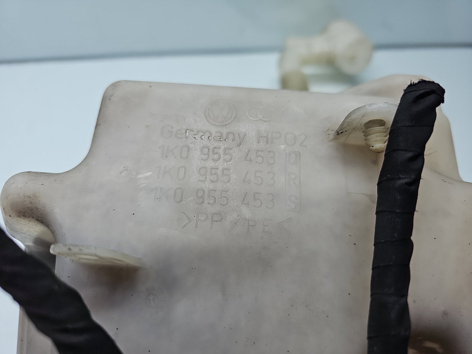 Vas lichid parbriz Volkswagen Golf 6 (5K1) [Fabr 2009-2013] 1K0955453Q - imagine 6