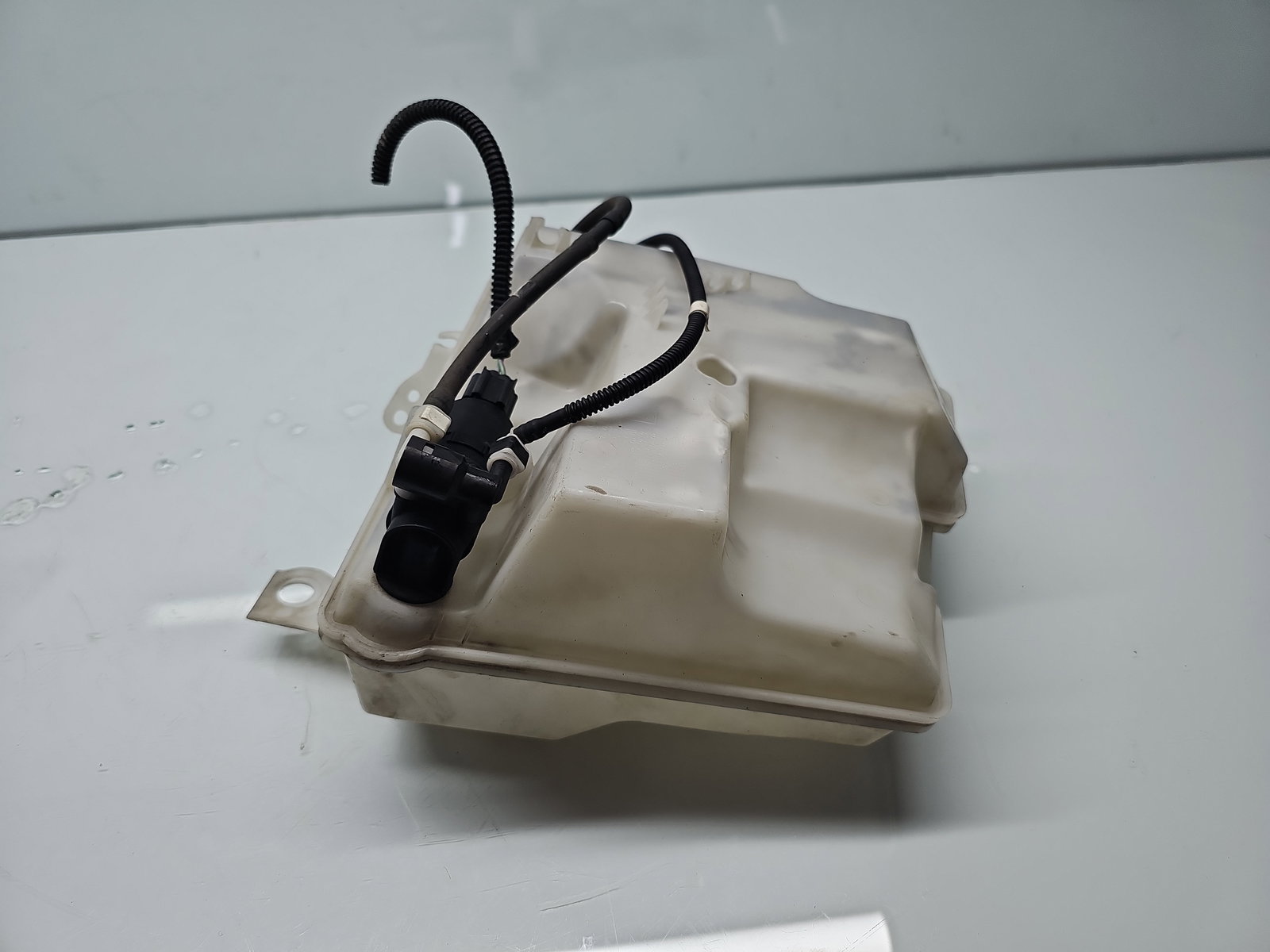 Vas lichid parbriz Ford Focus 3 Hatchback [Fabr 2011-2015] OEM - imagine 5