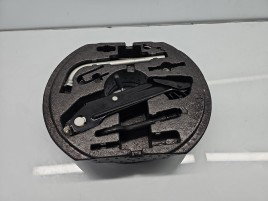  Set cric si cheie Volkswagen Golf 6 (5K1) [Fabr 2009-2013] 1K0012115F