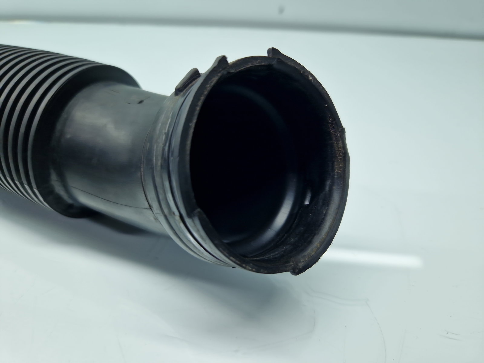 Tub admisie aer Ford Focus 3 Hatchback [Fabr 2011-2015] CV619C623AC 1.0 Benz M1DA 92KW / 125CP - imagine 4