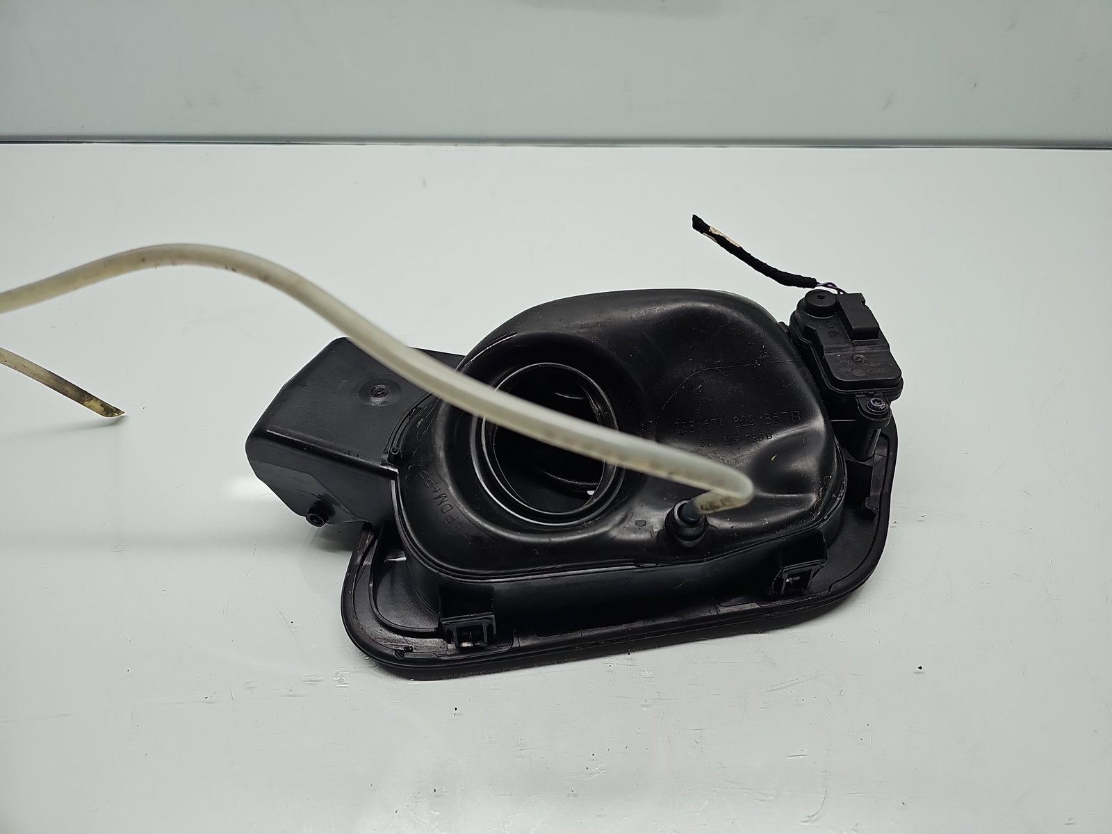 Capac rezervor Volkswagen Touran (5T1) R-line [Fabr 2015-prezent] 5TA809857B - imagine 4