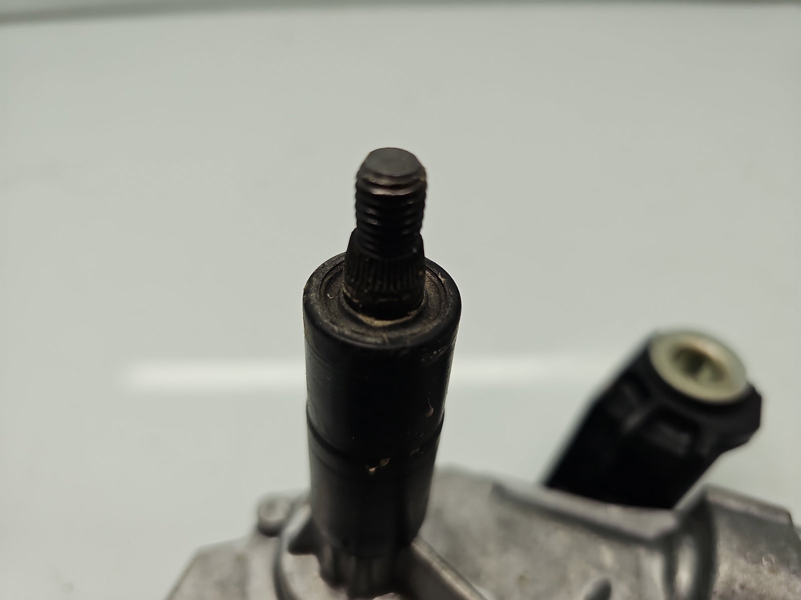 Motoras stergator haion Volkswagen Polo (6R) [Fabr 2009-2016] 5K6955711B - imagine 2