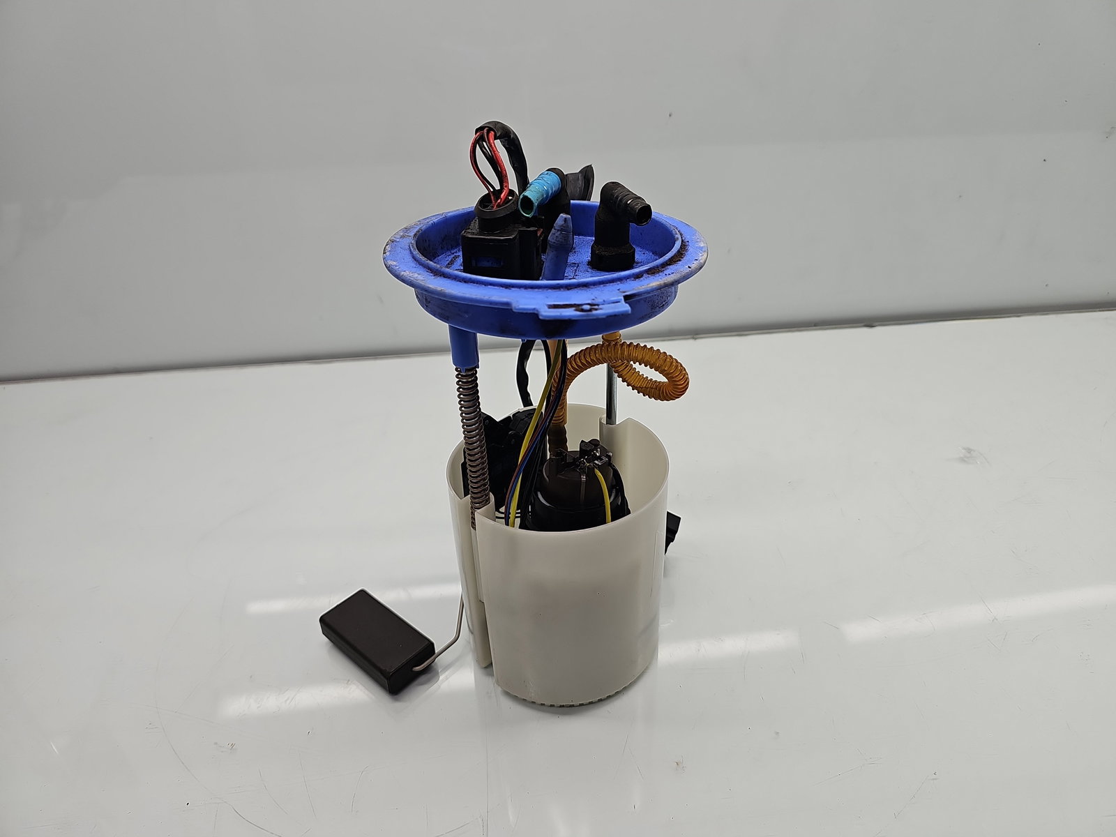 Pompa combustibil Volkswagen Scirocco (137) Coupe [Fabr 2008-2017] 1K0919051DB 1.4 TSI CAXA 90KW / 122CP - imagine 2