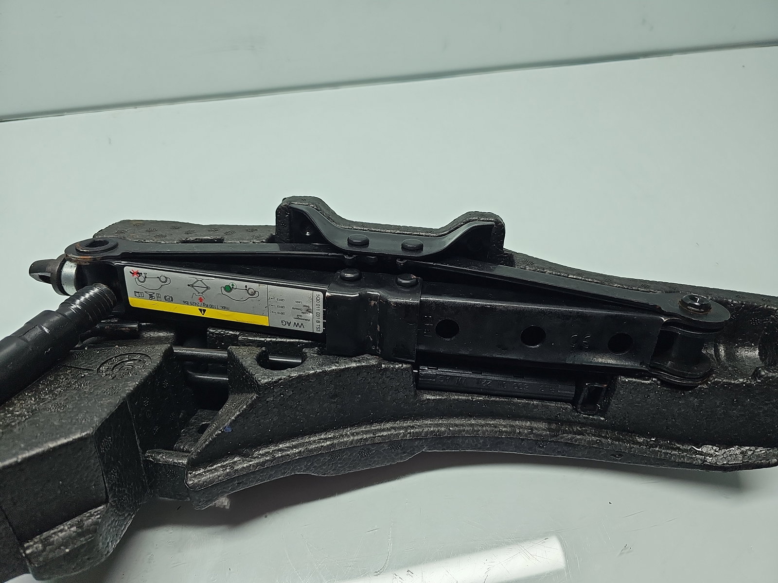 Set cric si cheie Volkswagen Golf 7 (5G) [Fabr 2014-prezent] 5G0012115Q - imagine 2