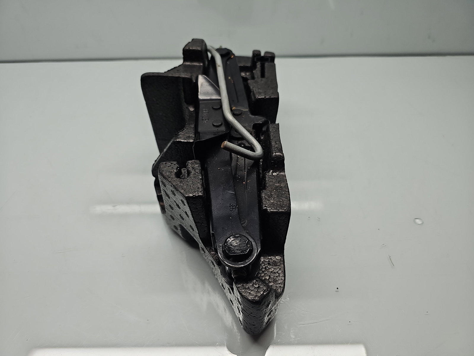 Set cric si cheie PEUGEOT 4007 [Fabr 2007-2012] 995040009R - imagine 2