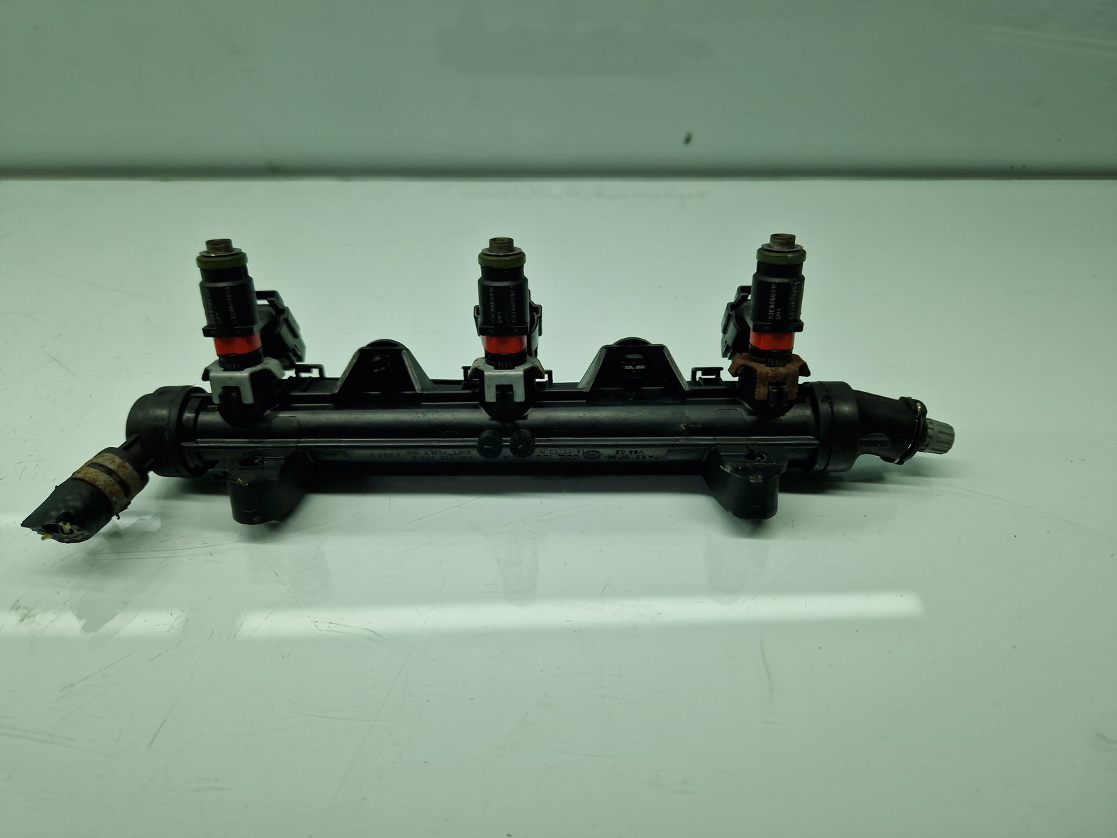 Rampa injectoare Volkswagen Polo (6R) [Fabr 2009-2016] 03E133320A 1.2 Benz CGPB 44KW / 60CP - imagine 1