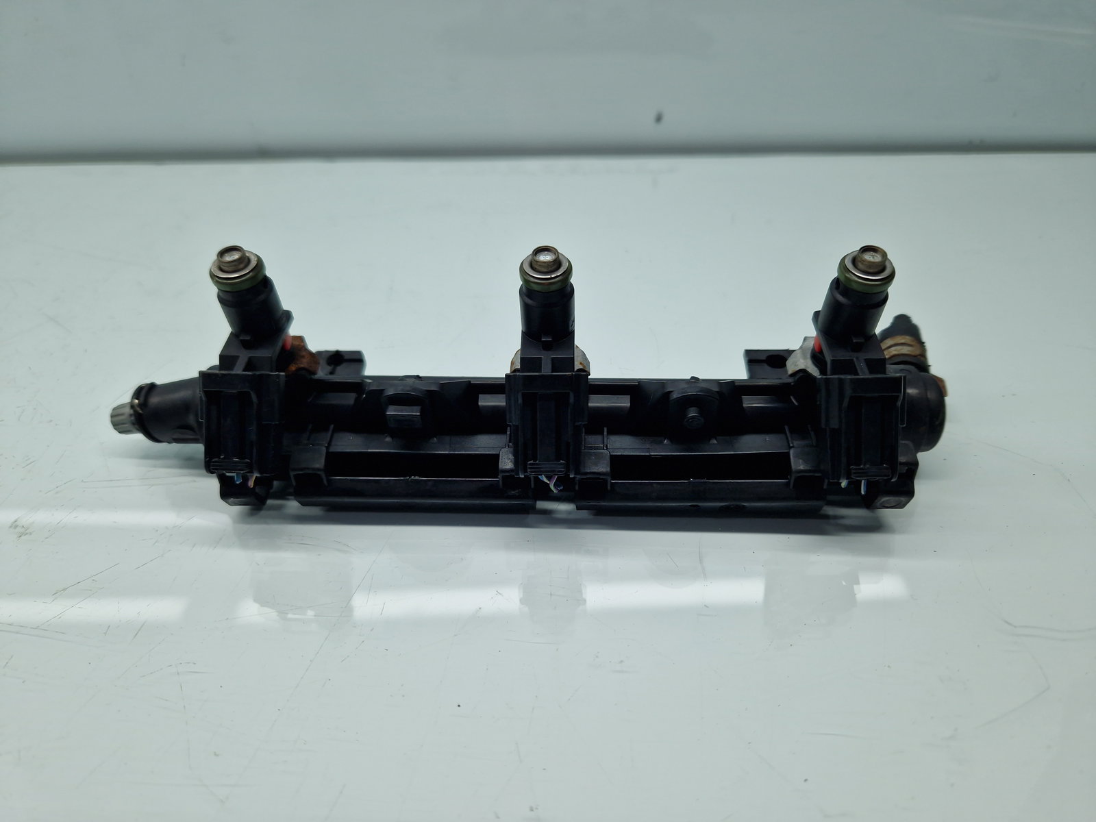 Rampa injectoare Volkswagen Polo (6R) [Fabr 2009-2016] 03E133320A 1.2 Benz CGPB 44KW / 60CP - imagine 2