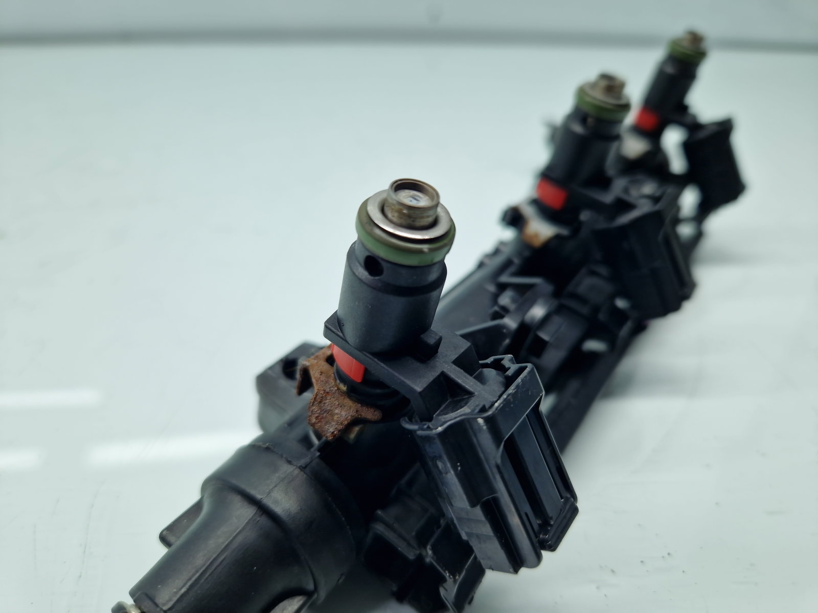 Rampa injectoare Volkswagen Polo (6R) [Fabr 2009-2016] 03E133320A 1.2 Benz CGPB 44KW / 60CP - imagine 6