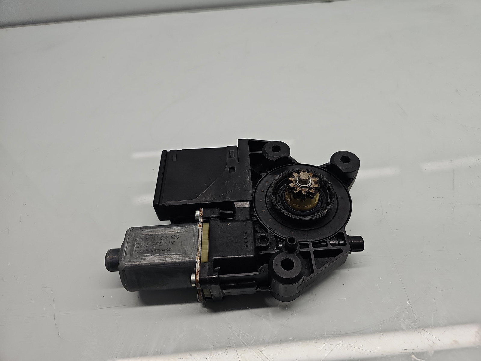 Motoras geam stanga spate Renault Scenic 3 (J95) Facelift [Fabr 2009-2015] 807311805R - imagine 1