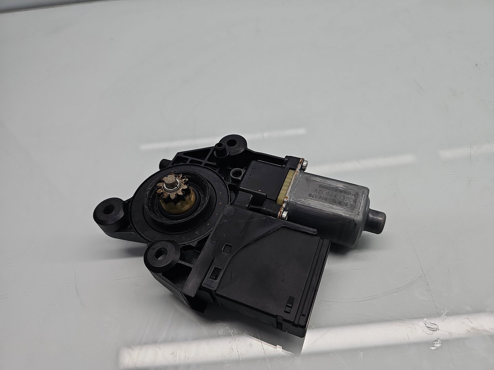 Motoras geam stanga spate Renault Scenic 3 (J95) Facelift [Fabr 2009-2015] 807311805R - imagine 2