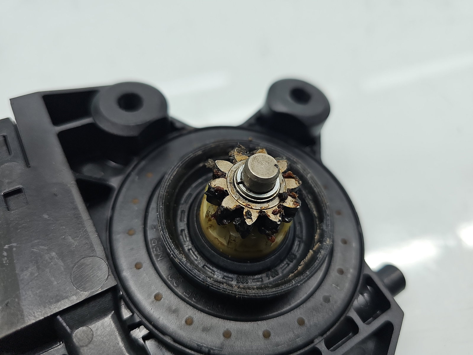 Motoras geam stanga spate Renault Scenic 3 (J95) Facelift [Fabr 2009-2015] 807311805R - imagine 4