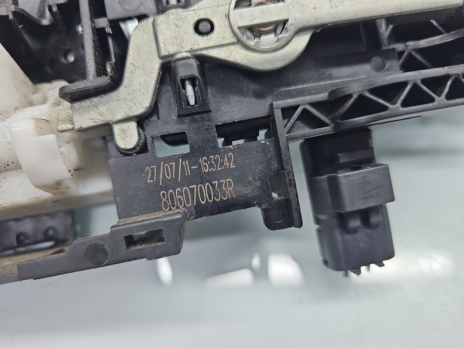 Maner usa stanga spate Renault Scenic 3 (J95) Facelift [Fabr 2009-2015] MARO METALIZAT / 806070033R - imagine 4