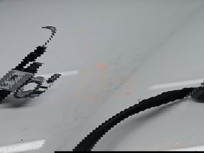 Borna baterie (-) AUDI A6 (4G2, C7) [Fabr 2012-2017] 8T0915181