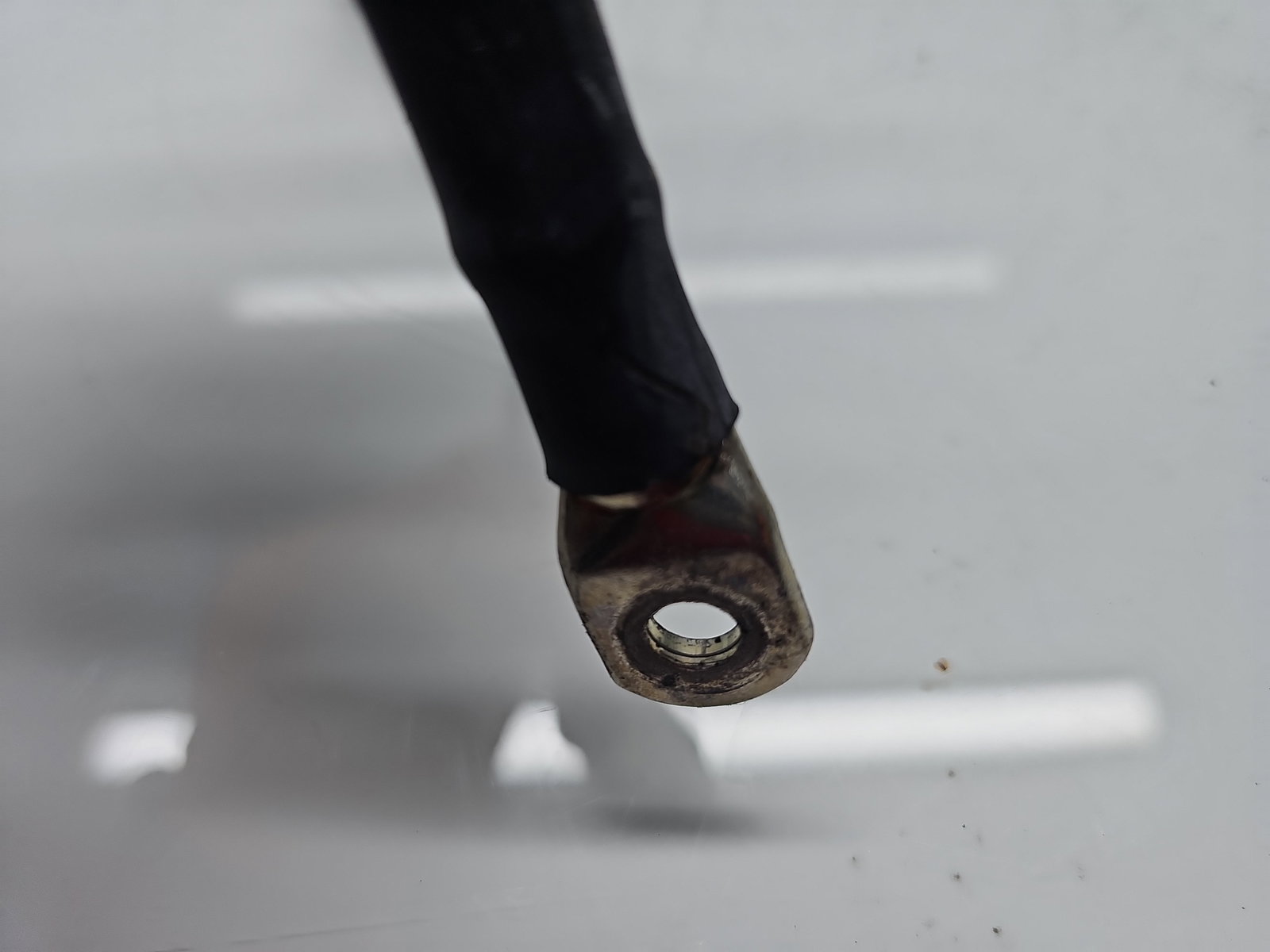 Borna baterie (-) AUDI A6 (4G2, C7) [Fabr 2012-2017] 8T0915181 - imagine 3