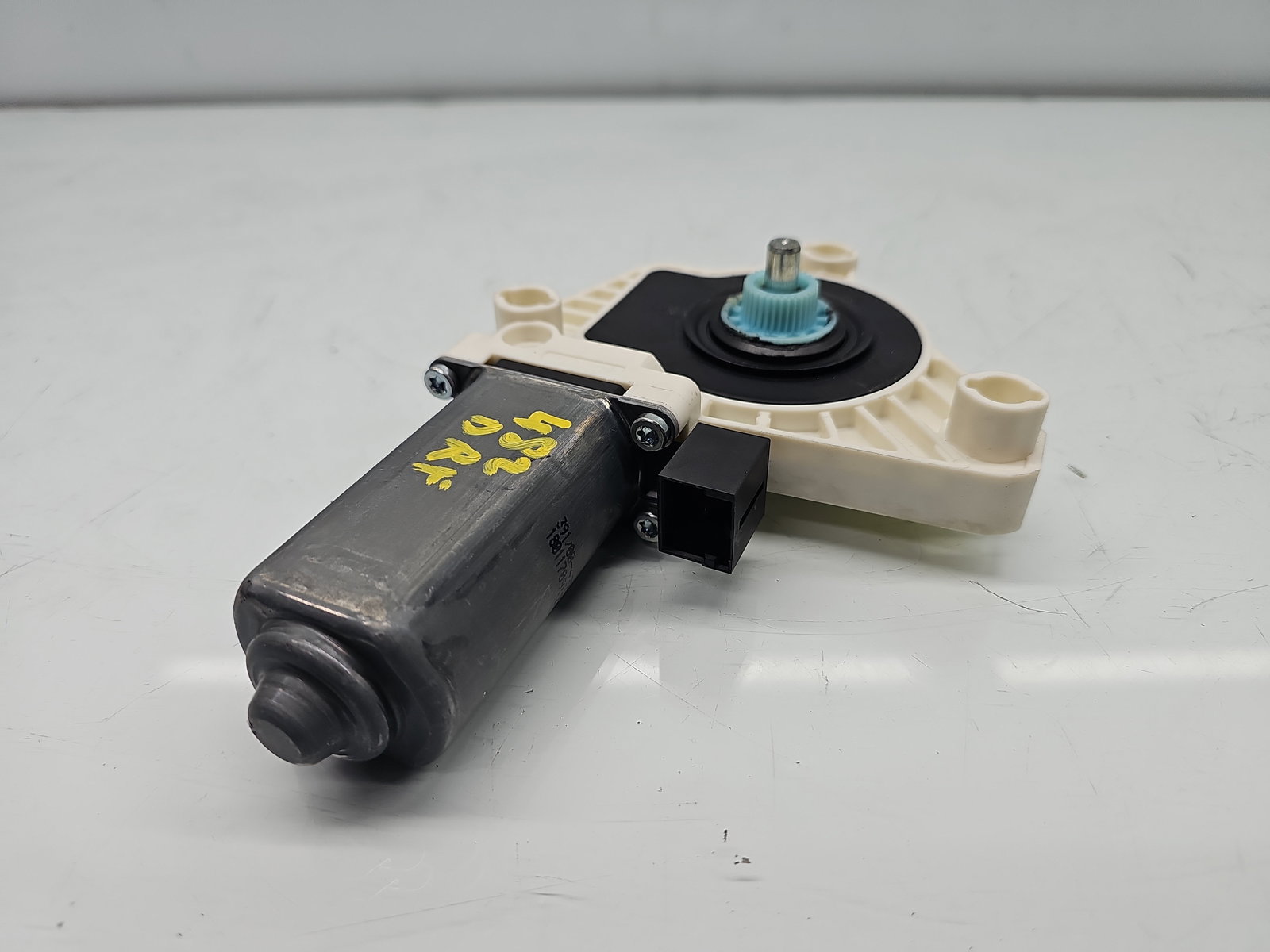 Motoras geam dreapta fata Volkswagen Passat B8 Variant (3G5) [Fabr 2015-prezent] 5Q4959802B - imagine 3