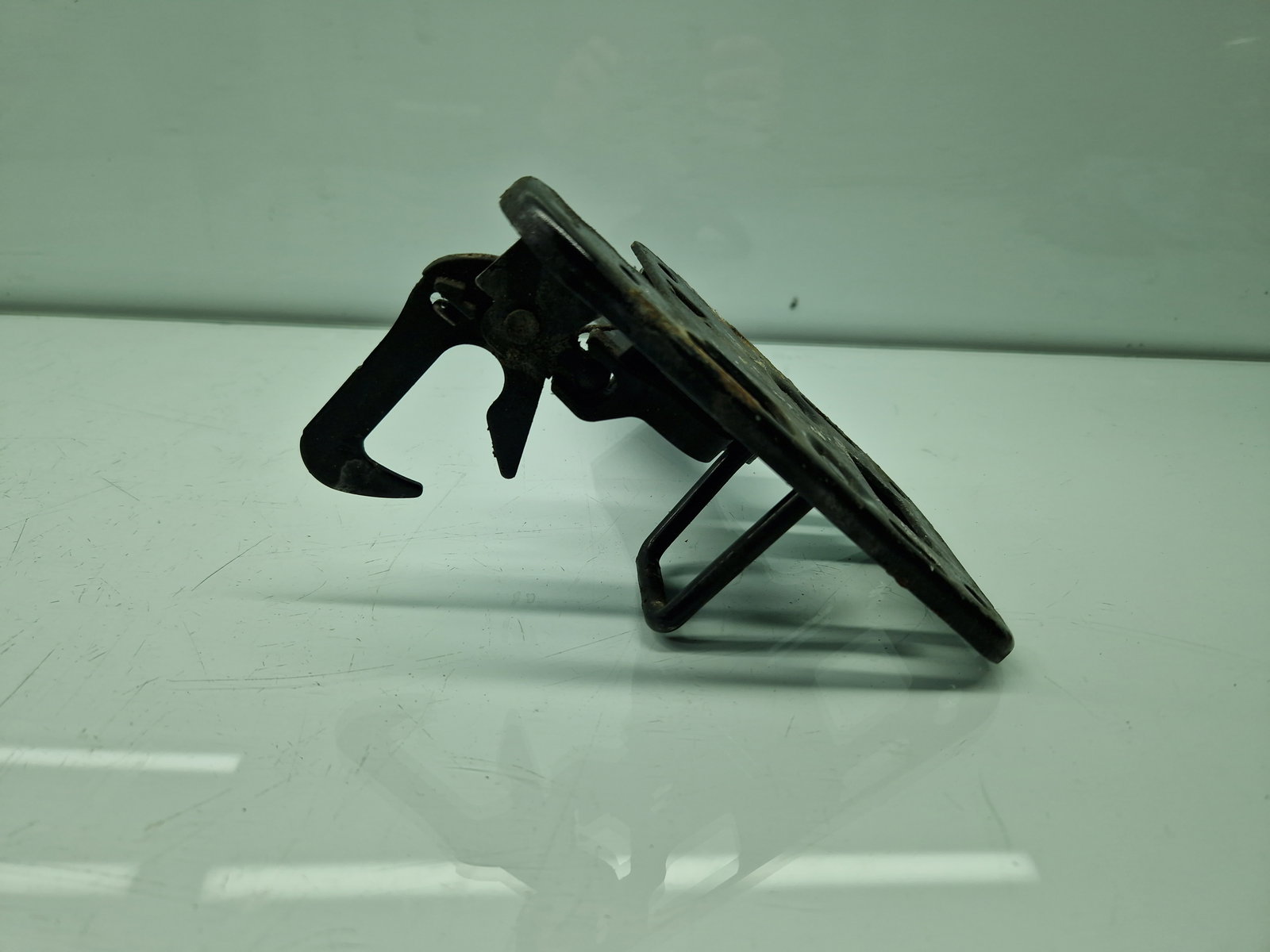 Maner deschidere capota AUDI A4 (8K5, B8) Avant [Fabr 2008-2015] 8T0823480 - imagine 2