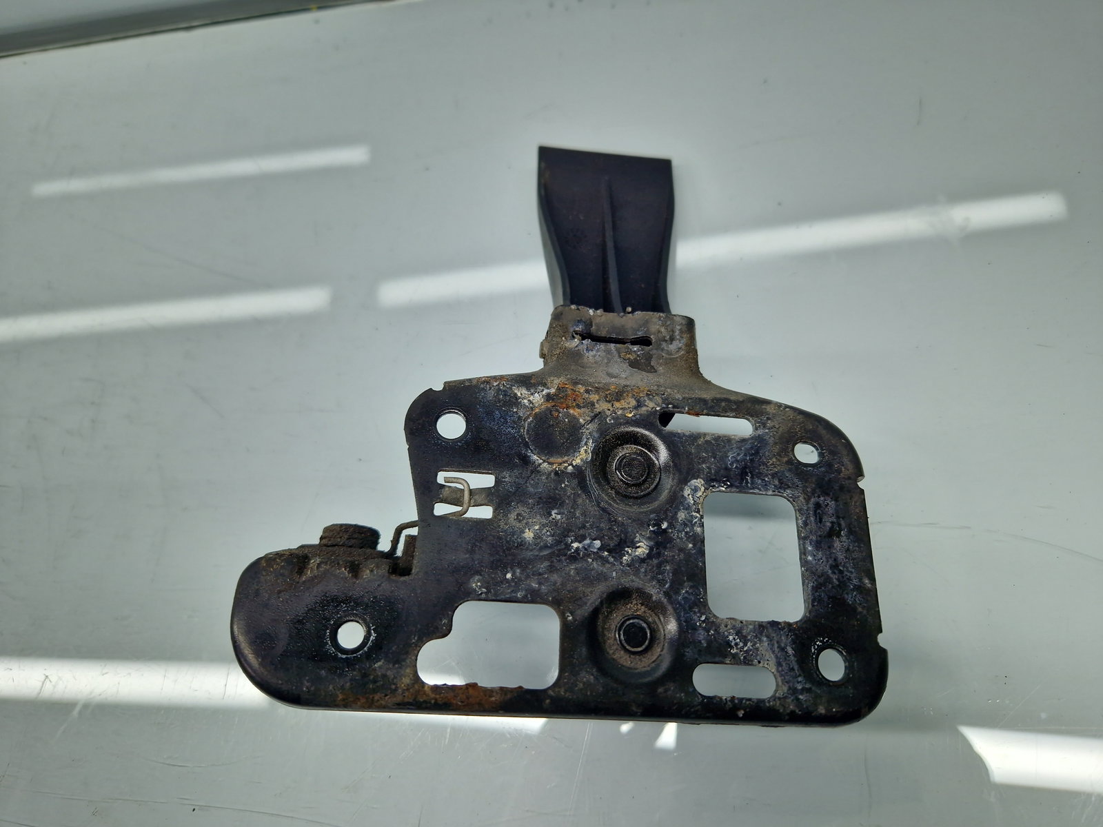 Maner deschidere capota AUDI A4 (8K5, B8) Avant [Fabr 2008-2015] 8T0823480 - imagine 3