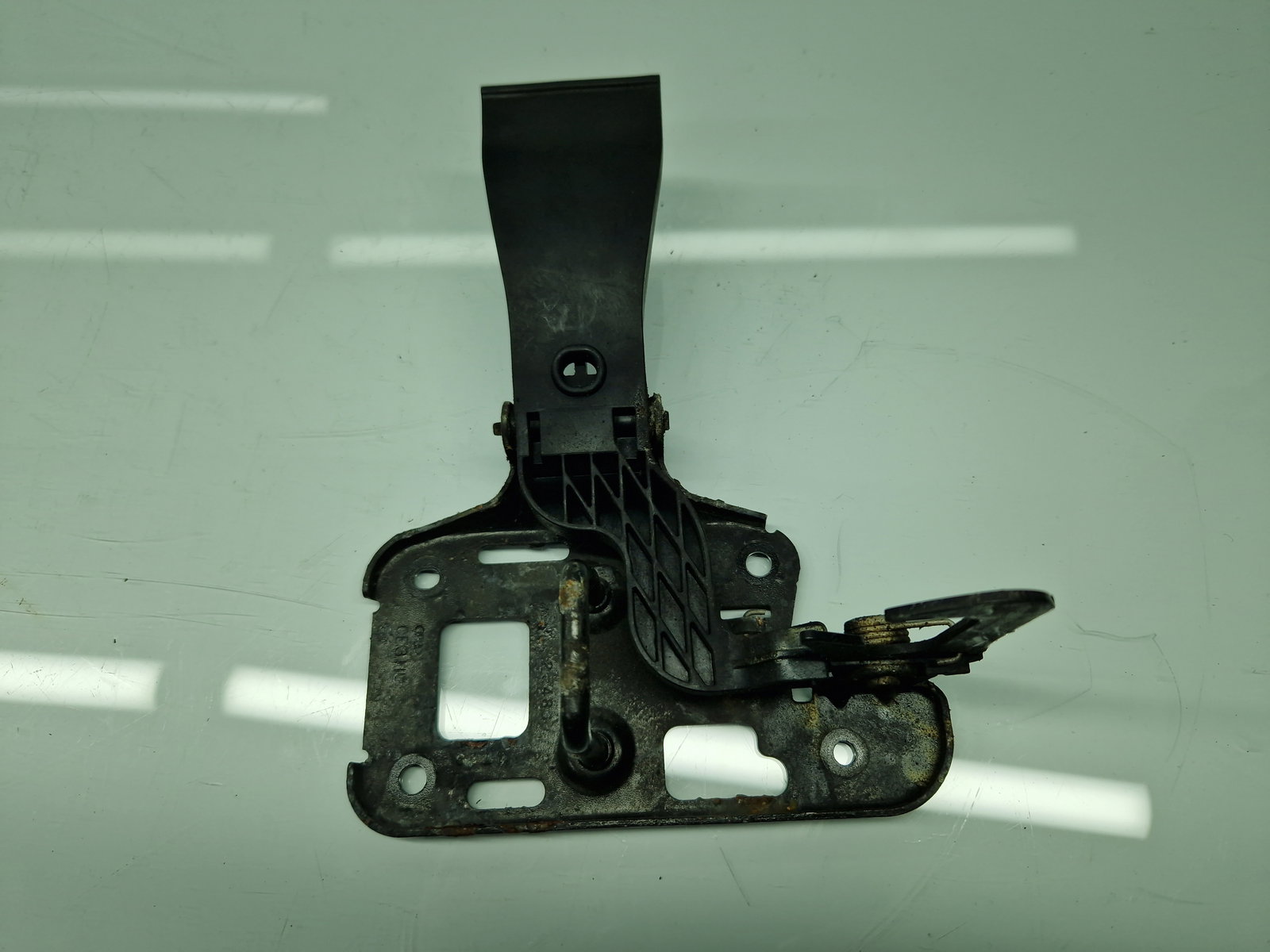 Maner deschidere capota AUDI A4 (8K5, B8) Avant [Fabr 2008-2015] 8T0823480 - imagine 4