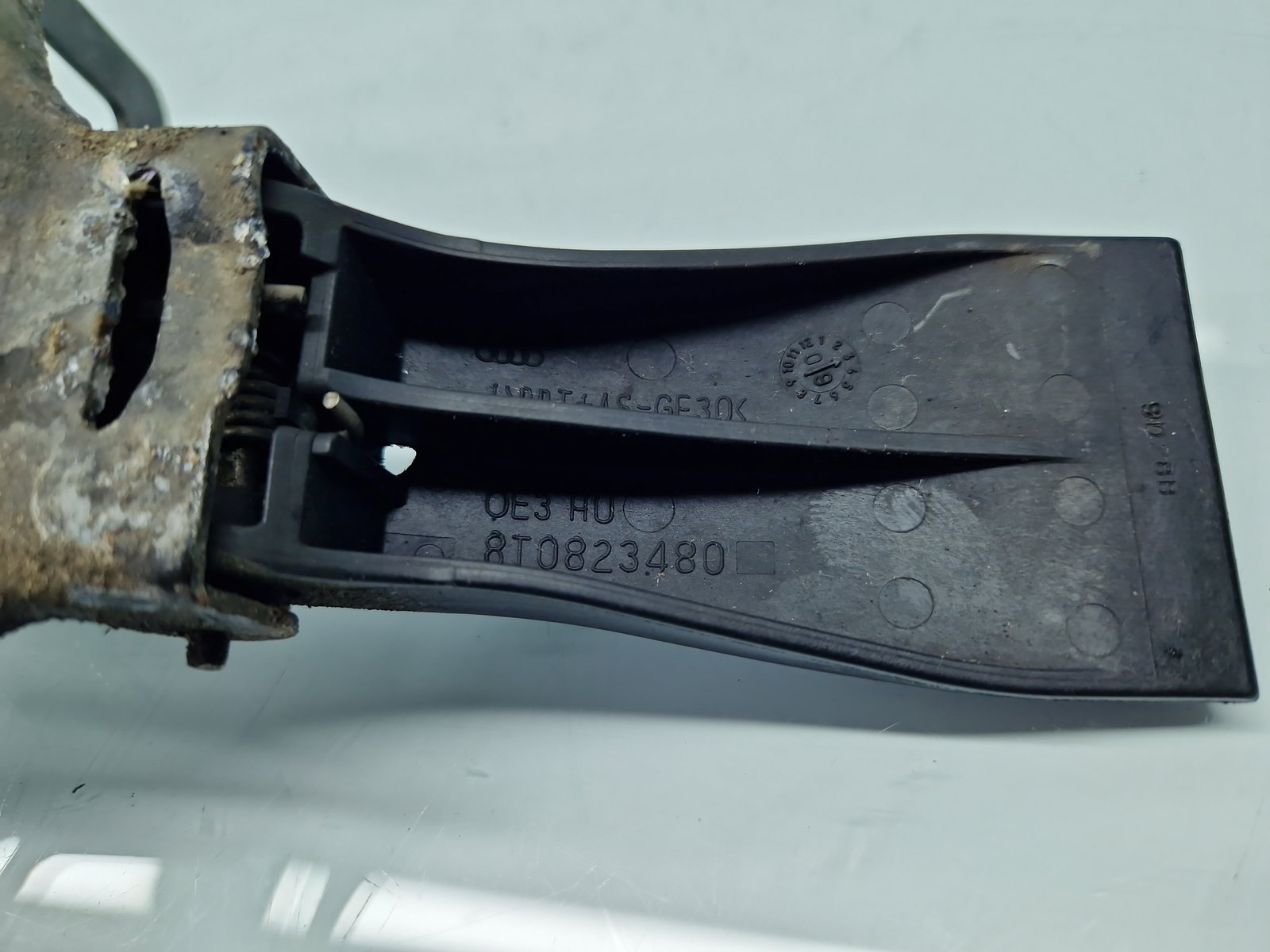 Maner deschidere capota AUDI A4 (8K5, B8) Avant [Fabr 2008-2015] 8T0823480 - imagine 5