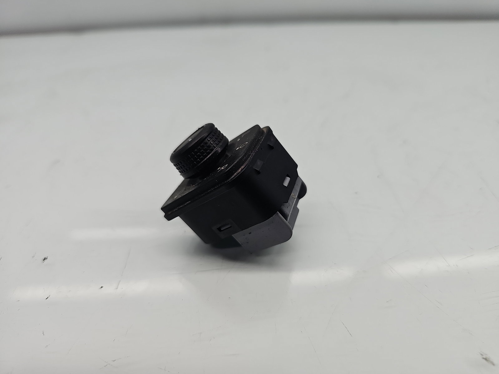 Buton reglaj oglinzi Volkswagen Passat B8 Variant (3G5) [Fabr 2015-prezent] 3G0959565B - imagine 2